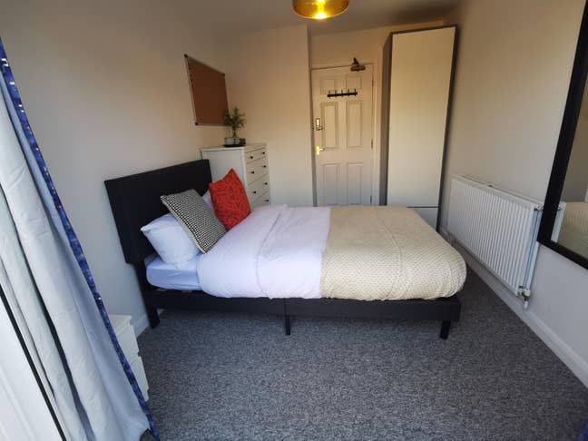 🏡Newly Renovated Home – Bills Included! Main Photo