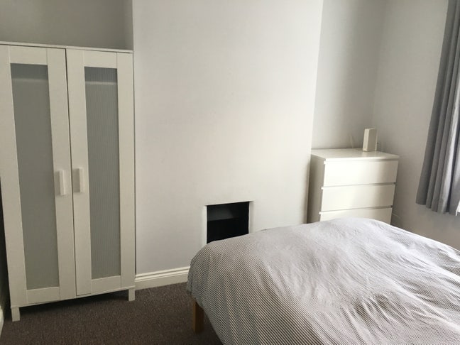 Fantastic double bedroom Main Photo