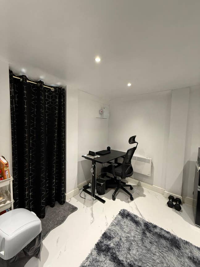 Studio Flat Main Photo