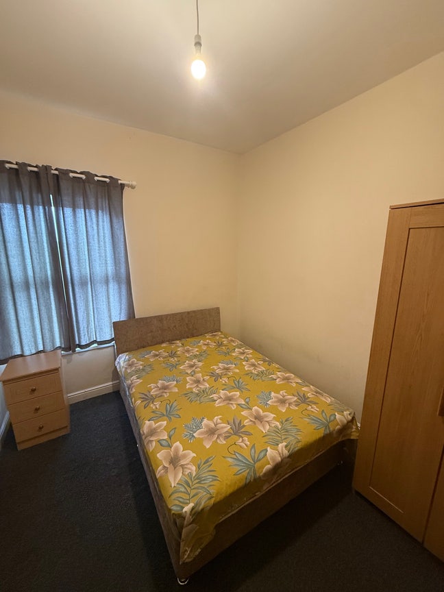 Room available  Main Photo