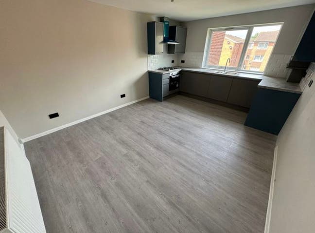 One double room available  Main Photo
