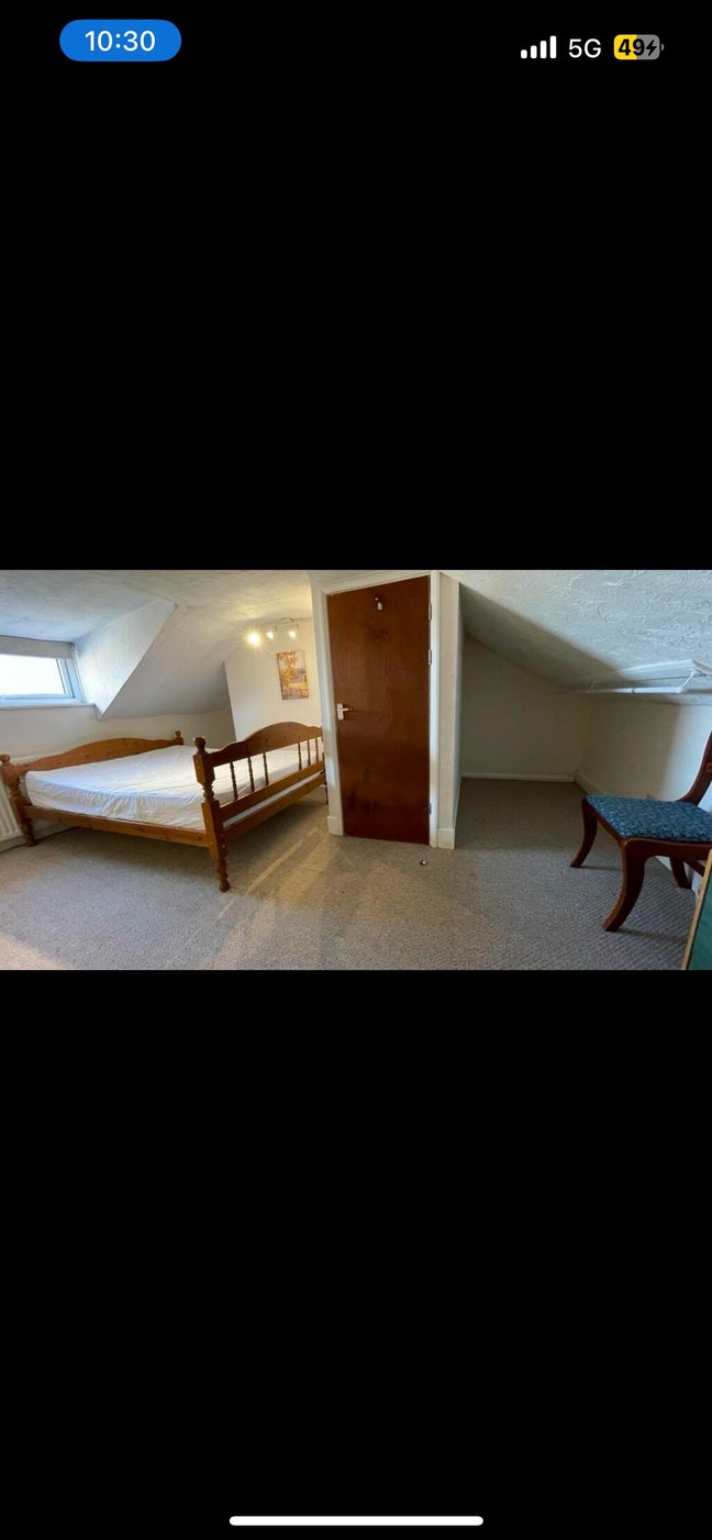 Double available near Colchester Train station  Main Photo