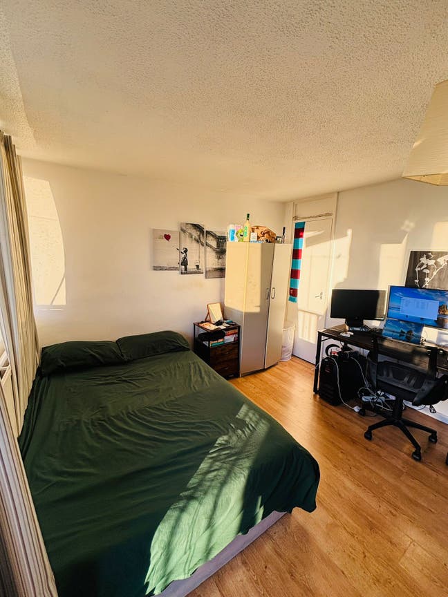 Large double room with big balcony 🏙️  Main Photo
