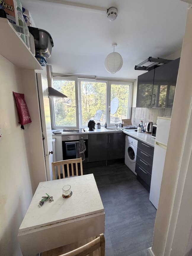 Fully Furnished Studio Flat – Available 7th Novemb Main Photo