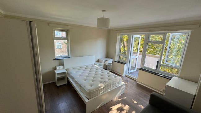 Lovely Rooms Available in Wandsworth Main Photo