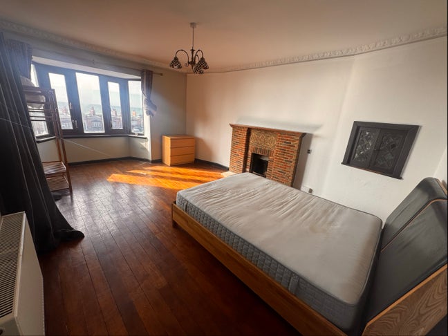 🌊 VERY Large Double Room – Bexhill Seafront  Main Photo
