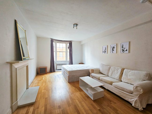 Massive double room - Couple welcome  Main Photo