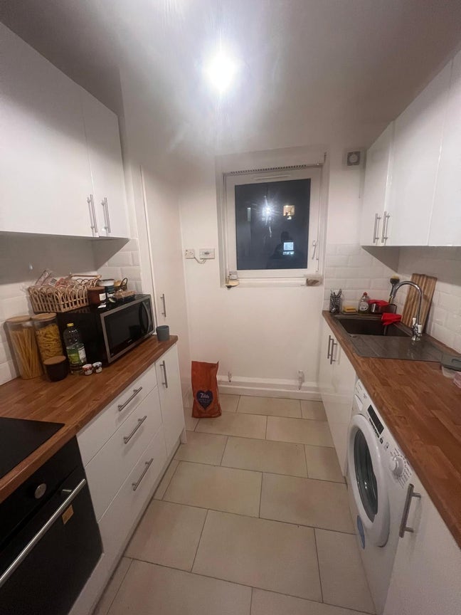 Subject: 🛏️ Double Room to Let – Plumstead Common Main Photo