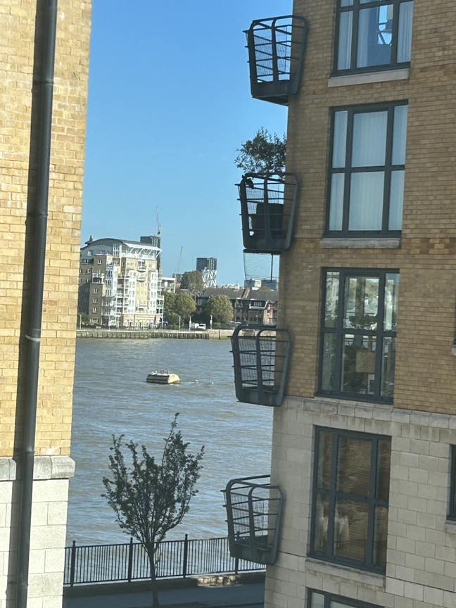 Cosy river view room Main Photo