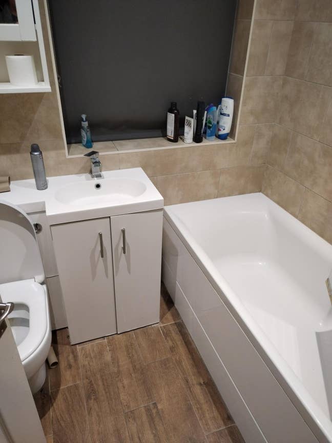 Room to let in Ware approx Main Photo
