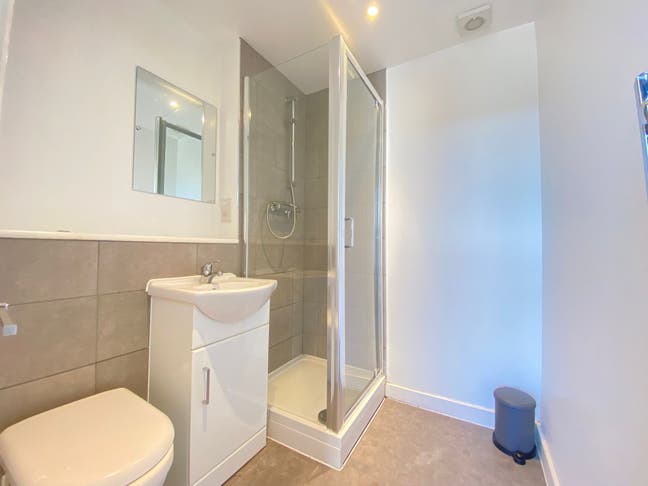 Beautiful room available Main Photo