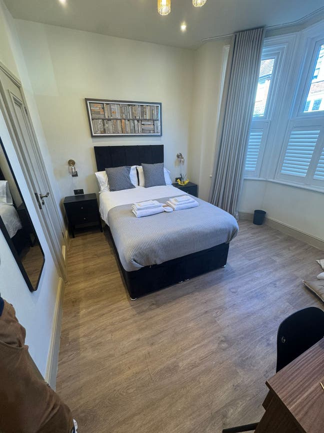 Spacious Double Ensuite Room in Watford WD17 Main Photo