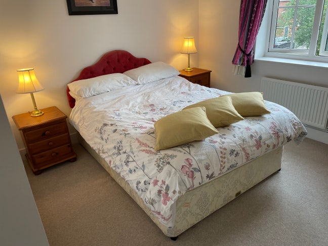 Double Room In 3 Bed House In New Development  Main Photo