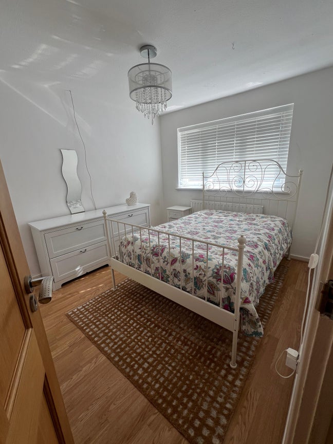 Lovely bright double room  Main Photo
