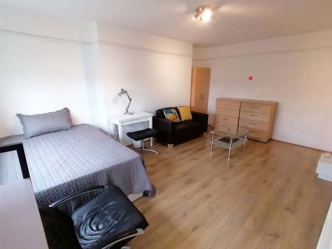 Two Beautiful Double Rooms in West Kensington Main Photo