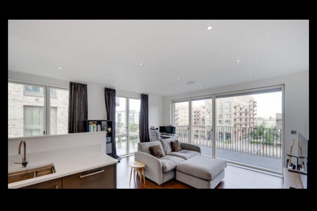 Double Room with balcony and bathroom  Main Photo