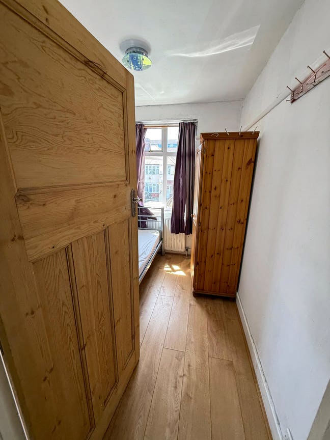 Single Room  Main Photo