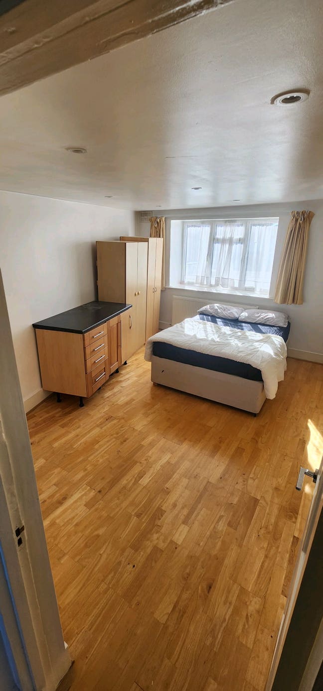 1 big furnished double bedroom available from now Main Photo