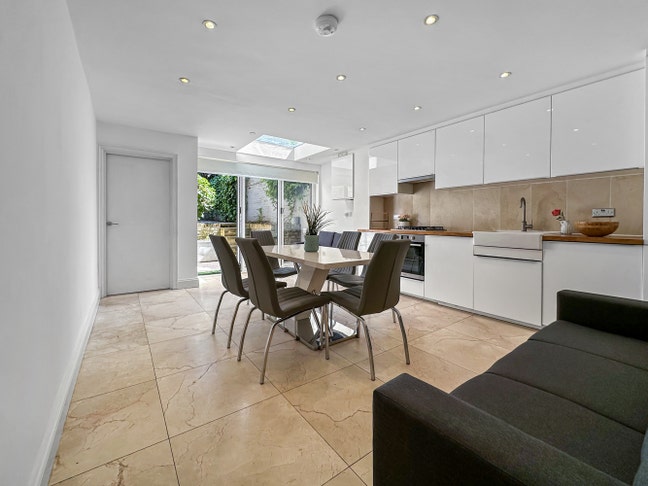 🌿Ensuite Room – Steps from Regent’s Park 🌿 Main Photo