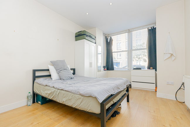 STUNNING 3 double bedroom duplex in Hackney  Main Photo
