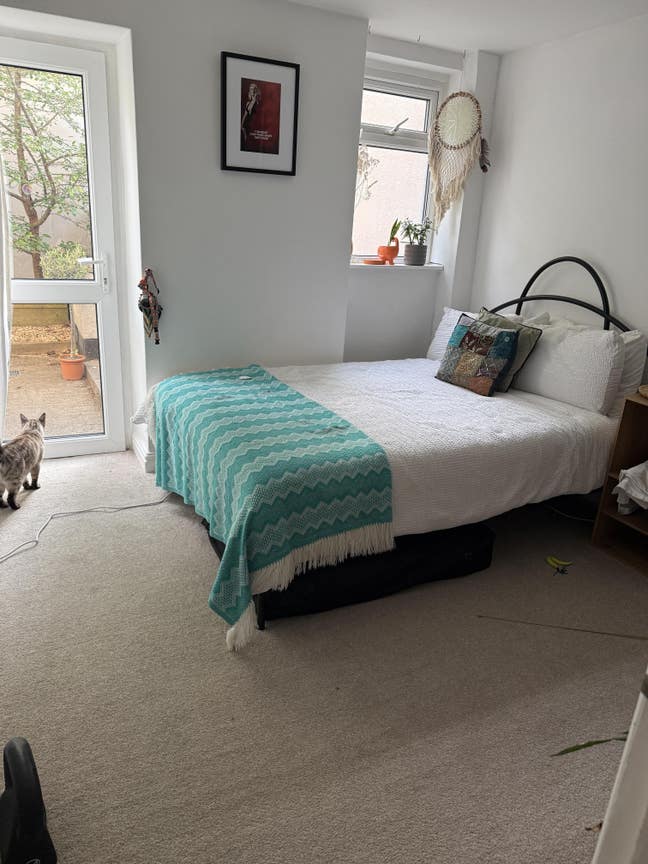 Double room available Short Term but Flexible Main Photo