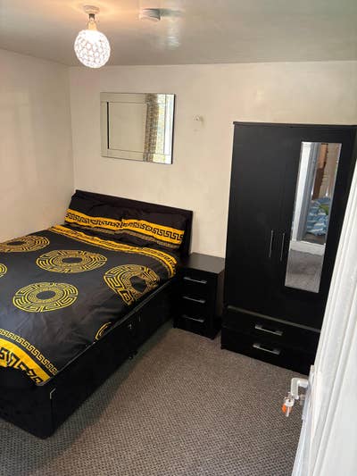 One Double room in 4-Bed House in Kensington  Main Photo