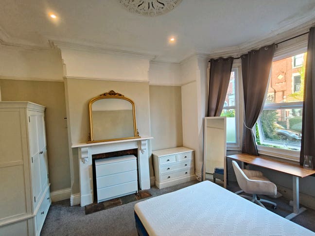 Stunning double - £550 all bills inc - No deposit  Main Photo