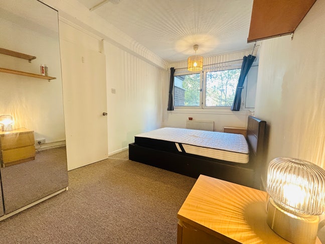 ✨ Spacious Double In Clean House 🏠 - All Bills Main Photo