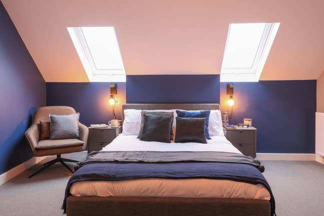 Double Ensuite Room Within House Share Main Photo