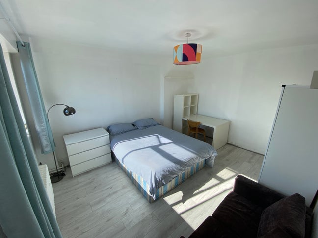 Super Sunny Double W/Private Balcony!  Main Photo