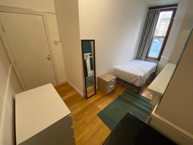 Single Room - 12 min to Elizabeth Line Main Photo