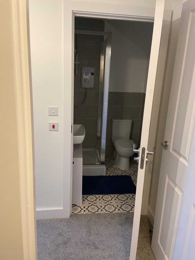 1 Double bed en-suite room in city centre Main Photo