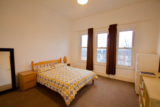 Clapham Junction SW11 Large Double Room Main Photo