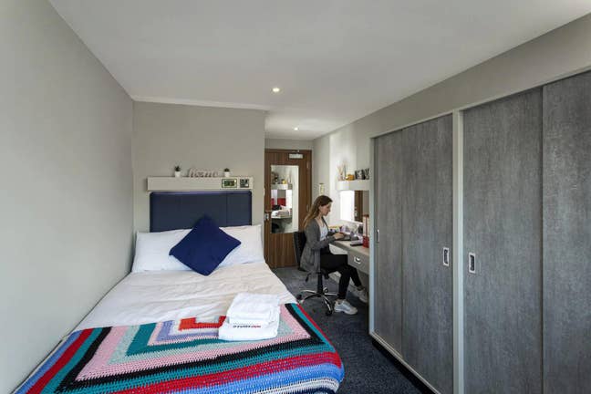 Walnut Gardens Relet Main Photo