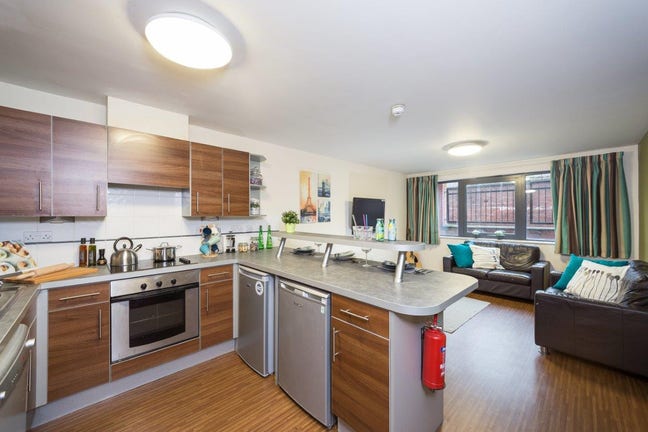 Modern Room for Rent – Aspect 3, B25 (5th Floor} Main Photo