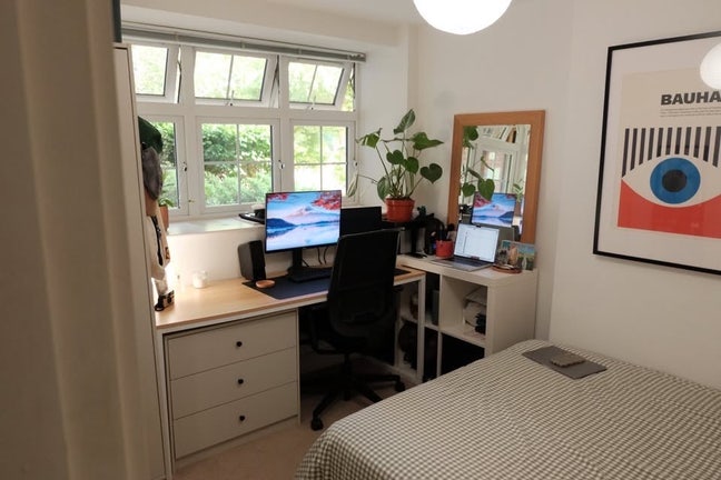 1 Unfurnished Room in Islington!  Main Photo