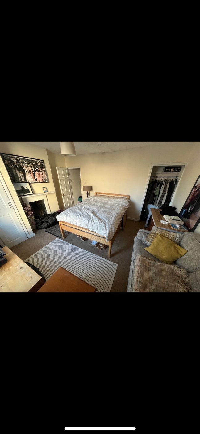 Spacious double room in St George  Main Photo