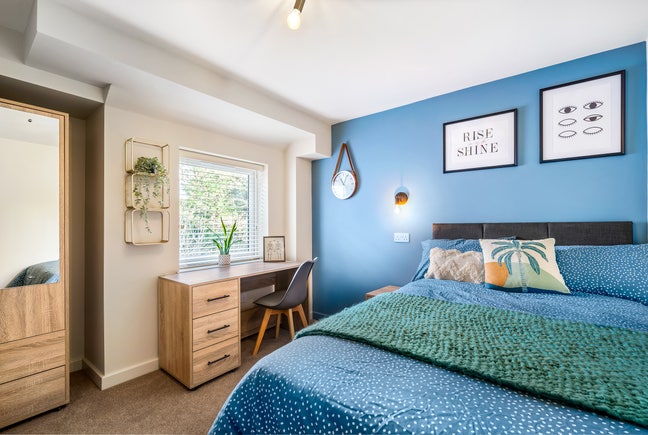 🏥  Near Jr 📍 Bus Route to City 💫 En-Suite Room Main Photo