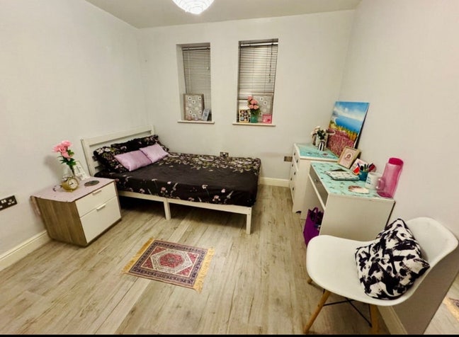 Females prefer! Free gym! Concierge !Stratford E15 Main Photo