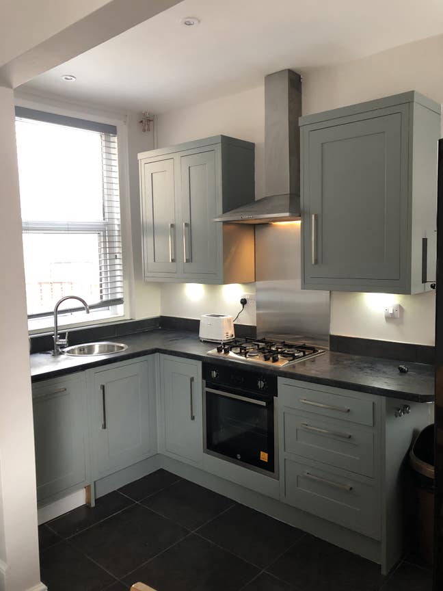 Fab room in lovely shared house Cowick Lane EX2  Main Photo