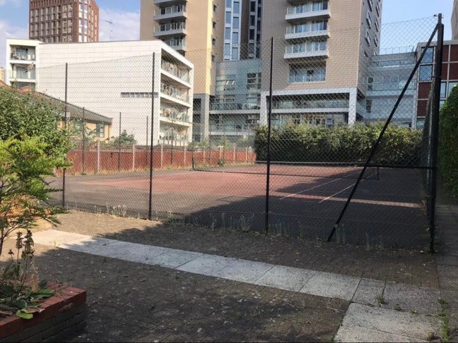 10min  walk to Liverpool Street  + Tennis Court  Main Photo