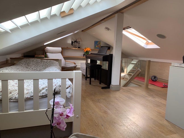 Loft style room  over looking the river Main Photo
