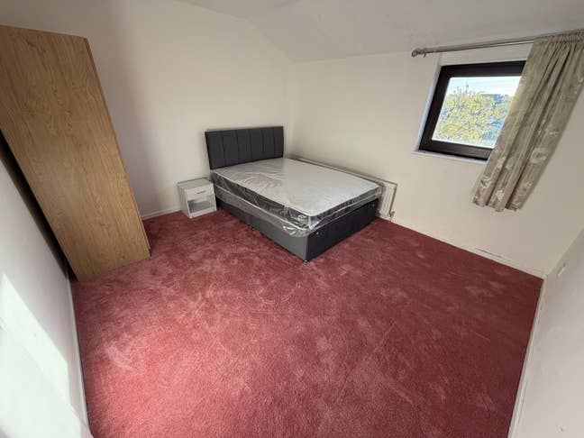 Room in a Shared House, North Eleventh Street, MK9 Main Photo