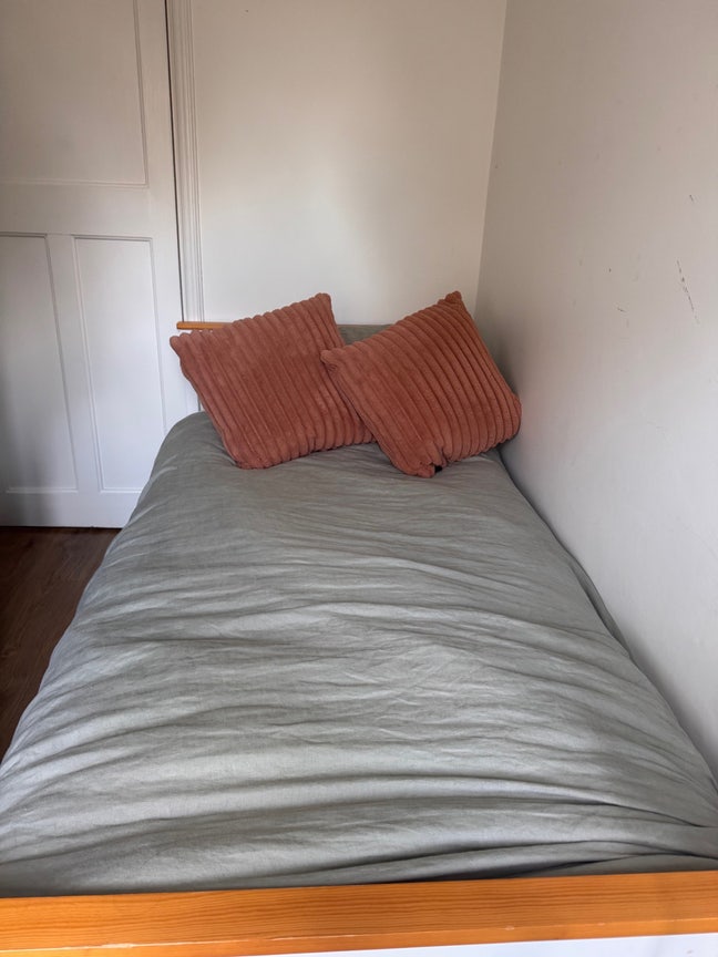 £600 Single Bed | Low-cost Short Term | BILL incl. Main Photo