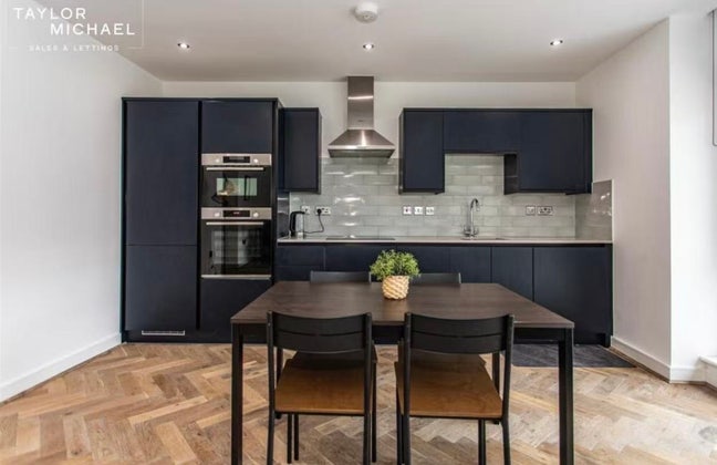 Sublet a bedroom with an independent bathroom Main Photo