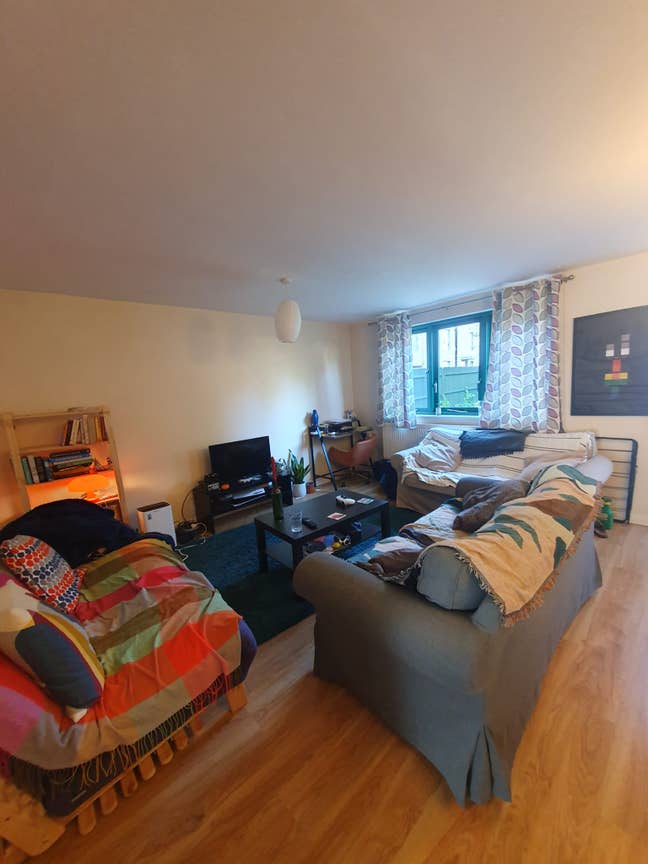 Large room available in 3 bed house in Hornsey Main Photo