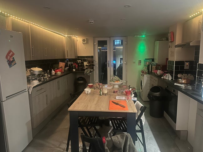 8 bed student house  Main Photo
