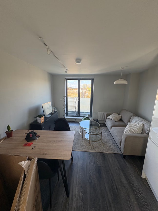 London fields new one bed Main Photo
