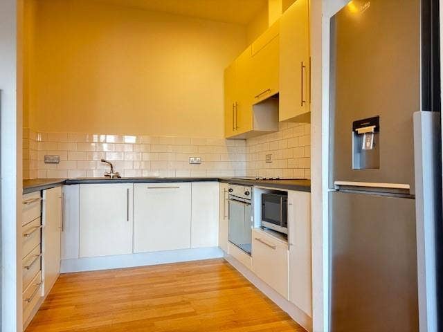 Room Available to rent Main Photo