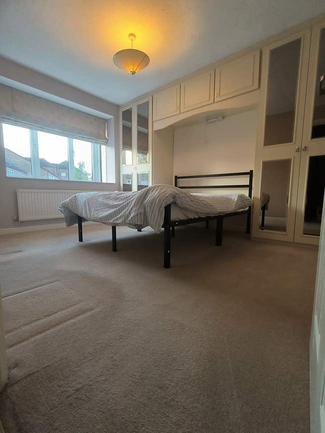 Ensuite in St Albans  Main Photo
